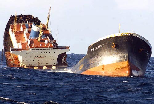 كارثة في السواحل الإيطالية.. غرق باخرة على متنها 110 حراك تونسي