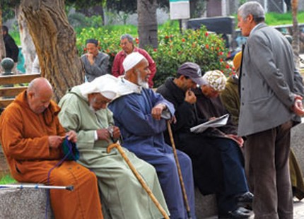 تقرير: خُمُس المسنين فقط يستفيد من التغطية الاجتماعية والطبية