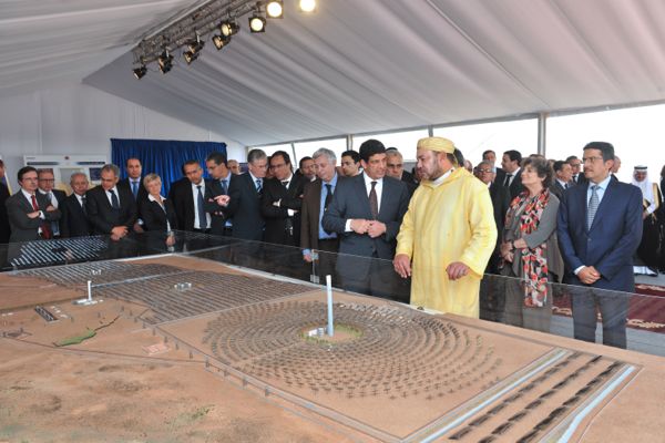 هي الأولى من نوعها على الصعيد العالمي.. مركب الطاقة الشمسية “نور”