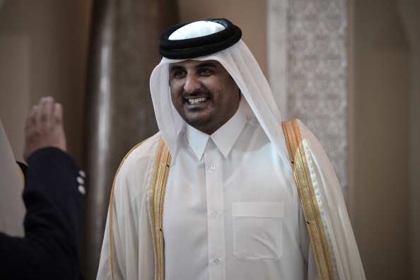 رسميا في قطر.. الأمير حمد يتنازل للأمير تميم
