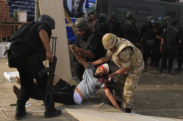 عاجل من مصر.. مصادر تشير إلى مقتل 124 والإخوان يقولون 2200 (فيديوهات والصور صادمة)