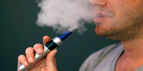 وزارة الصحة: السيجارة الإلكترونية مضرة بالصحة