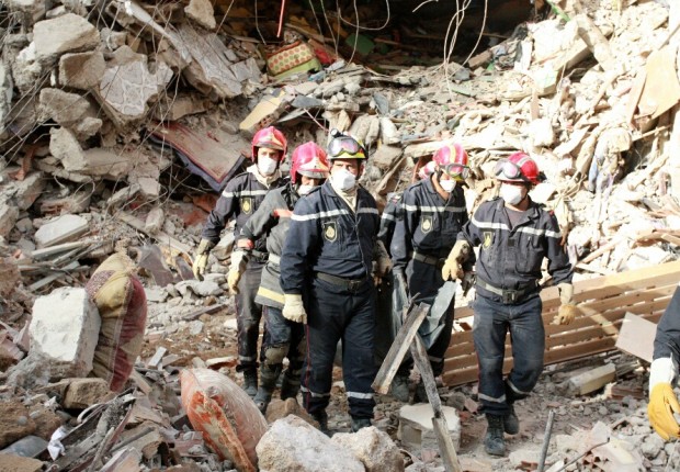 انهيار ثلاث عمارات في كازا.. ارتفاع الحصيلة إلى 23 قتيلا وتوقيف البحث بسبب خطر انهيار المساكن المجاورة