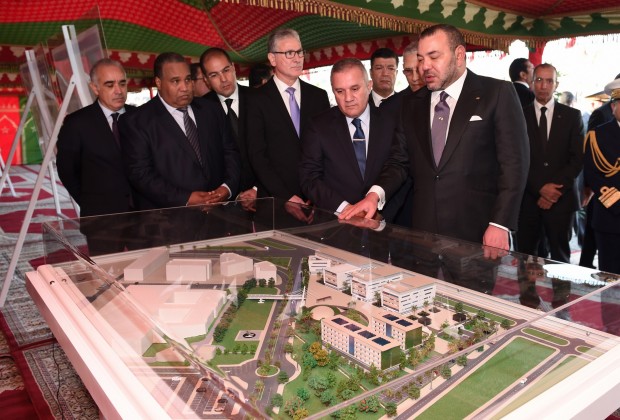 الدار البيضاء.. الملك يضع حجر الأساس لجامعة محمد السادس لعلوم الصحة