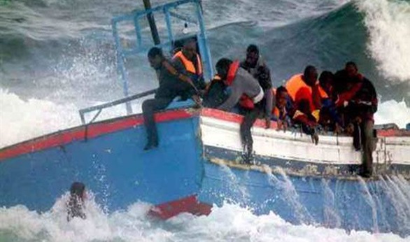 كانوا على متن 4 قوارب.. إنقاذ 107 مهاجرين في مضيق جبل طارق