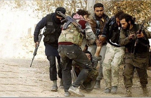 نيران الحرب تشتعل بين داعش والنصرة.. الإرهابيين مقاتلين مع بعضياتهم