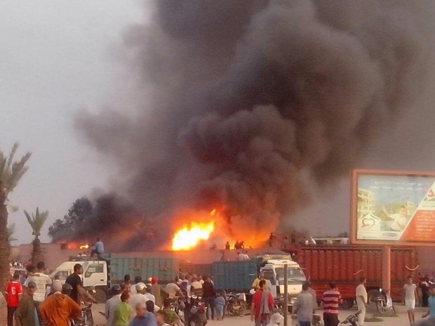 مراكش.. النيران تلتهم سوق الخميس (صور)