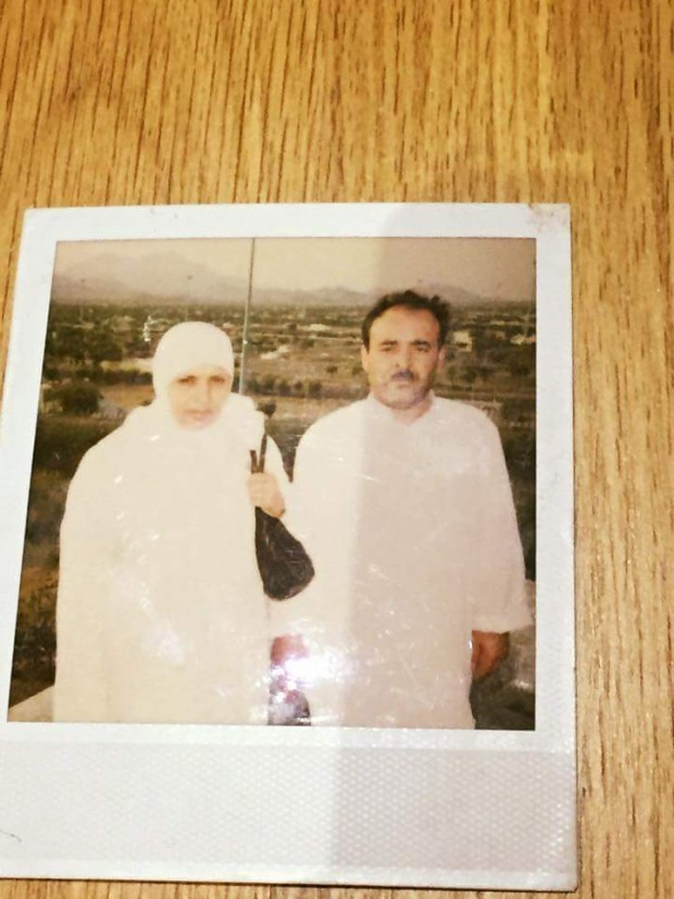 عام 2007.. إلياس العماري وزوجته فتيحة في مكة