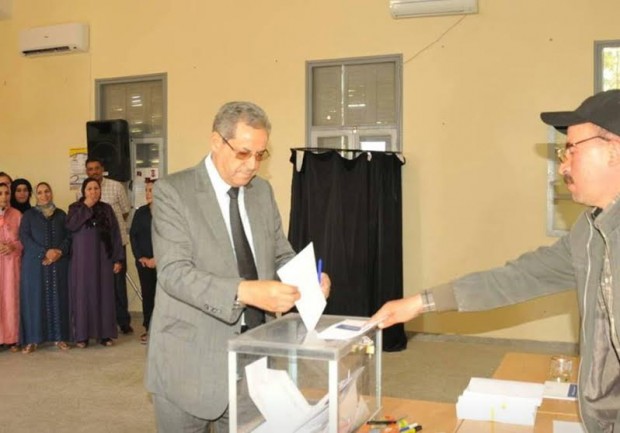ألبوم الانتخابات.. امحند العنصر في مكتب التصويت