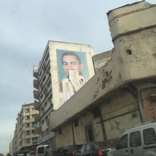 كازا.. حسني مبارك يظهر في كاراج علال!!