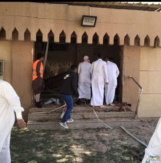 السعودية.. تفجير في مسجد يسقط 3 قتلى و7 جرحى