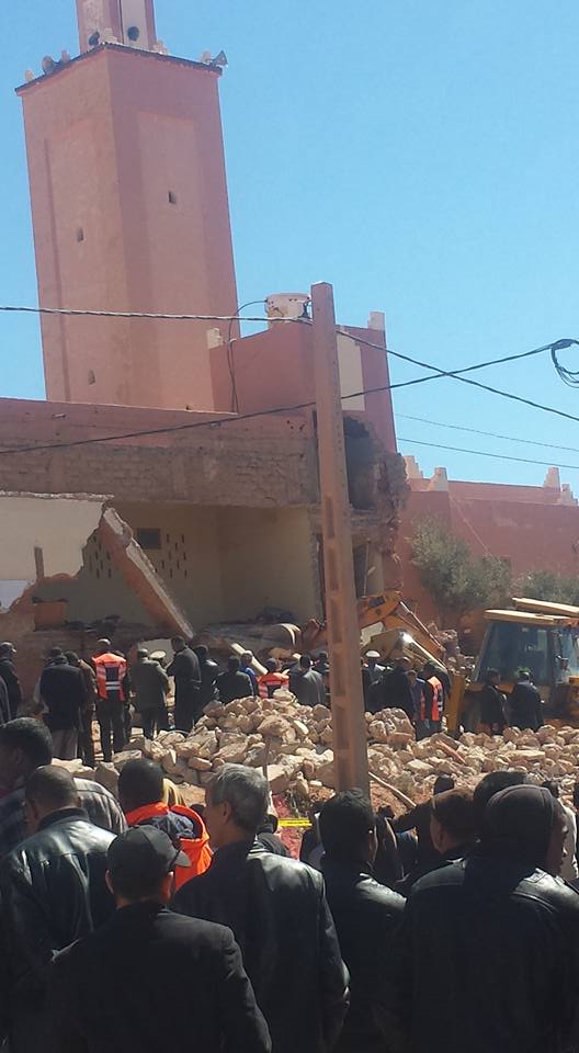 تاوريرت.. مصرع عاملين وإصابة آخر في انهيار جزئي لجدار مسجد (صور)