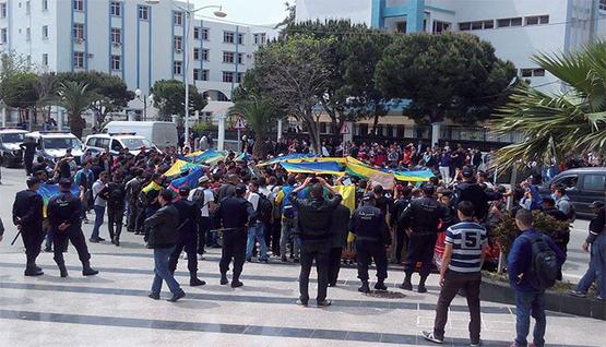 الجزائر.. مسيرات احتجاجية في تيزي وزو وبجاية ومطالبة بالحكم الذاتي للقبايل