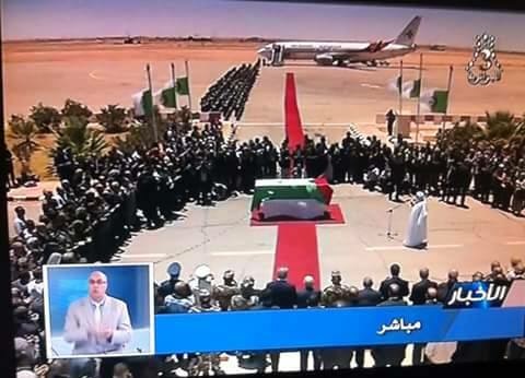 مسؤولون جزائريون في الجنازة/ غياب وفود دولية.. عبد العزيز يدفن في المغرب!! (صور)