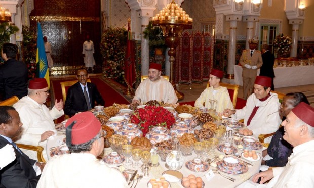 الدار البيضاء..  الملك يقيم مأدبة إفطار على شرف الرئيس الرواندي