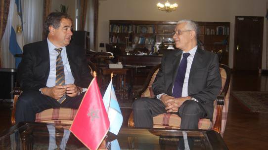 وزير الدفاع الأرجنتيني: المغرب بلد يسير في الاتجاه الصحيح