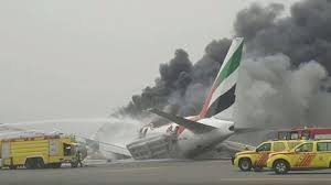 حادث الطائرة في دبي.. مقتل رجل إطفاء