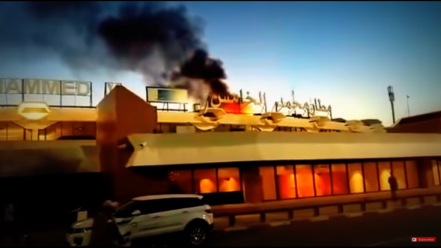 بالفيديو.. حريق في مطار محمد الخامس