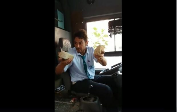بسالة.. تكسير زجاج حافلة في القنيطرة (فيديو)