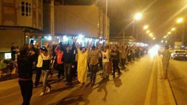 الحسيمة.. مسيرات تضامنية مع المعتقلين والأمن يحاصر المحتجين