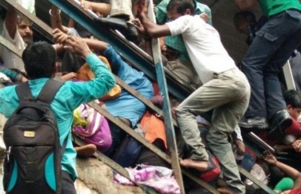بومباي/ الهند.. مقتل 15 في حادث تدافع