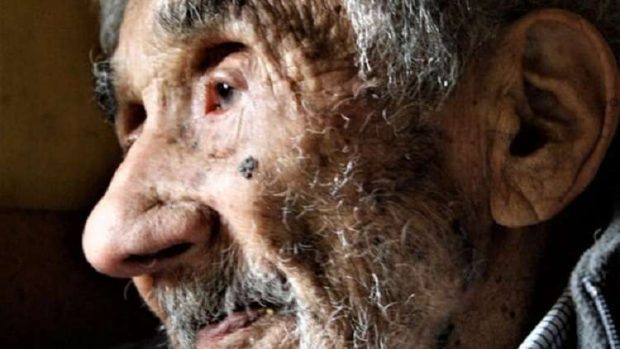 التشيلي.. أقدم رجل في الكون عمره 121 سنة!!