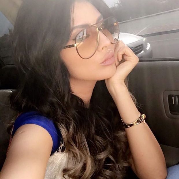 منها 5 في دبي فقط.. سيارة “بنتلي” في استقبال مريم حسين