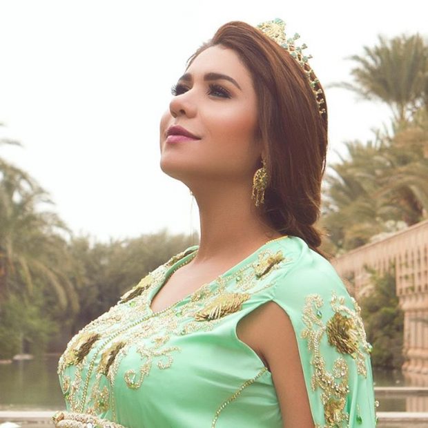 جلسة تصوير.. هدى سعد في القصر