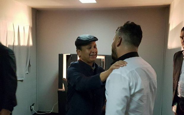 بعد حفله في موازين.. أحيزون يهنئ حاتم عمور