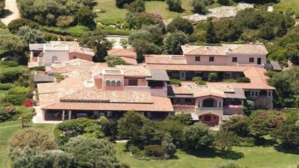 الأمير سعودي.. “بيرلسكوني” يبيع منزله بـ350 مليون جنيه إسترليني