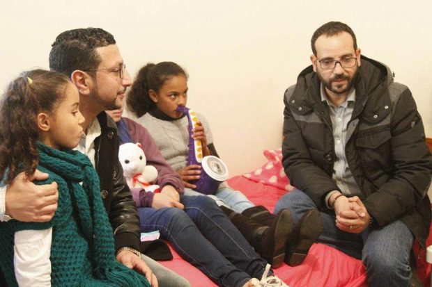 بعد فوزهما ب7 ملايين سنتيم.. فريق “جزيرة كنز” يتبرع للأطفال