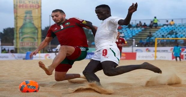 انهزم أمام السينغال برسم كأس إفريقيا.. المغرب ما مطفّروش حتى فالكرة الشاطئية