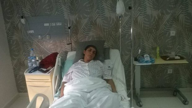 الله يشافي.. “لالة منانة” في المستشفى (صور)