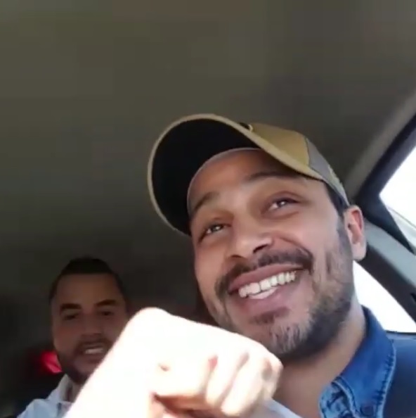 بالفيديو.. “الحبيب” يغني لشاروخان والجريني