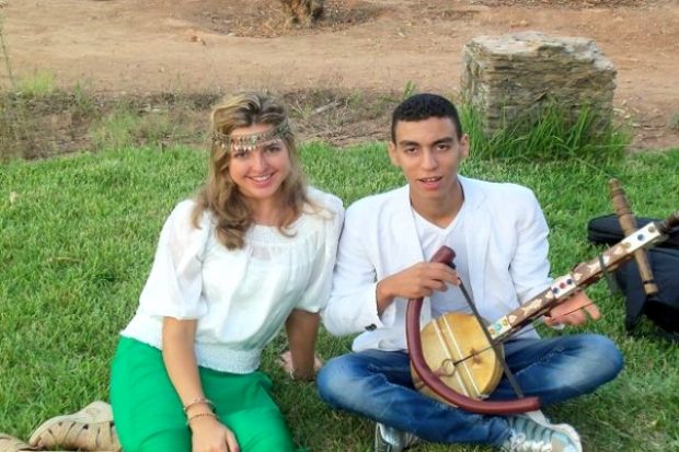 تعيش في مراكش.. جينيفير تنشر صورة لها مع خطيبها المغربي