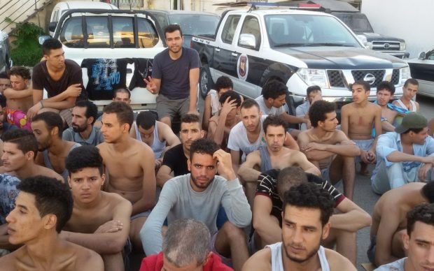 لترحيل 265 مهاجر غير شرعي.. وفد مغربي رسمي يباشر الإجراءات في ليبيا