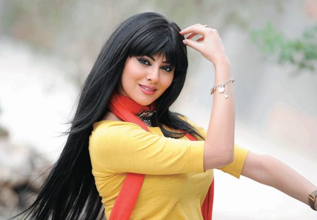 بحضور أميتاب باتشان.. المغربية مريم حسين تتحول إلى نجمة هندية !