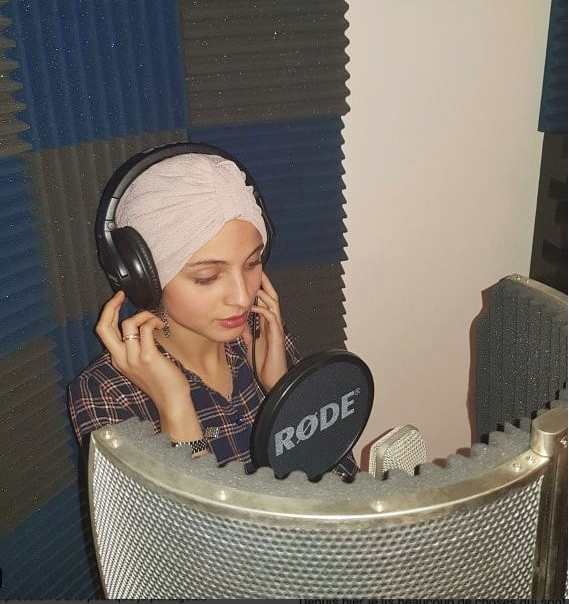 بعد انسحابها من “ذا فويس” الفرنسي.. منال ابتسام تستعد لإصدار ألبومها
