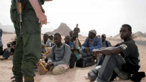 أبعدت أكثر من 700 مهاجر.. النيجر تحتج على الجزائر