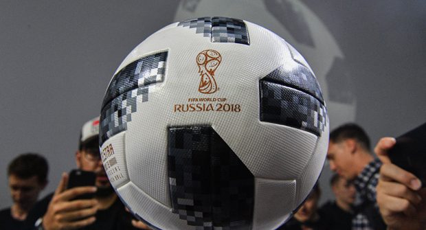 رياضة وعلوم.. كرة افتتاح كأس العالم تصل الفضاء!