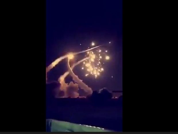 بالفيديو.. الحوثيين محيّحين على السعودية بالصواريخ!