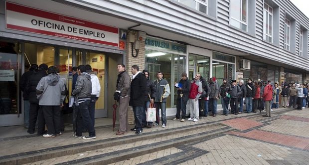 هم الجالية الأولى من خارج أوروبا وأكثر من 200 ألف منخرطون في الضمان الاجتماعي.. المغاربة “يغزون” إسبانيا!