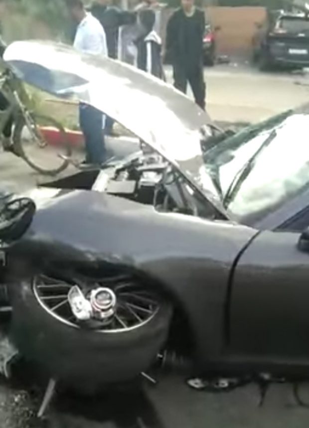 بالفيديو من مراكش.. تحطم سيارة “بورش” في حادثة سير