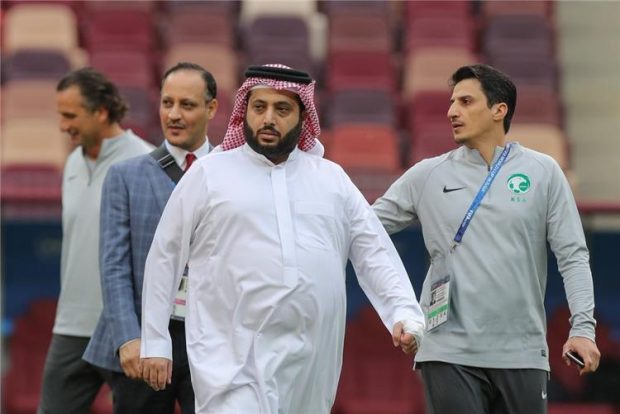 كلاشاه الاتحاد الأوروبي لكرة القدم.. السعودي تركي آل الشيخ ما عياش بالتّنقاز