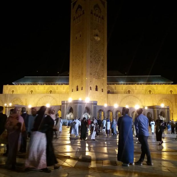 ليلة 27 فمسجد الحسن الثاني/ كازا.. اللي ما صلى يتنزه! (صور)