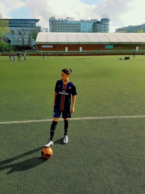 غادي يلعب مع باريس سان جيرمان.. حقيقة الطفل “المغربي” يوسف أسامة (صور)