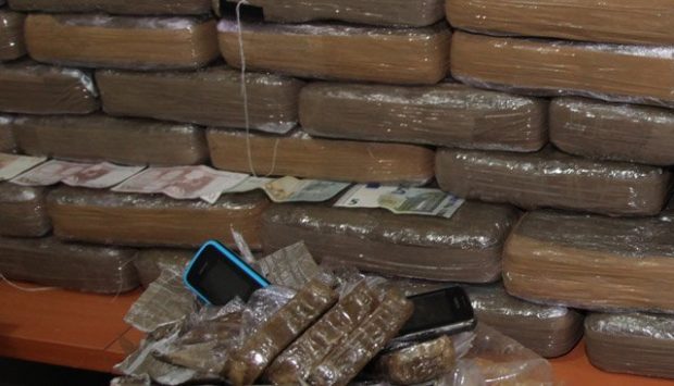 مراكش.. توقيف إسبانيين بسبب تهريب 540 كيلو من المخدرات