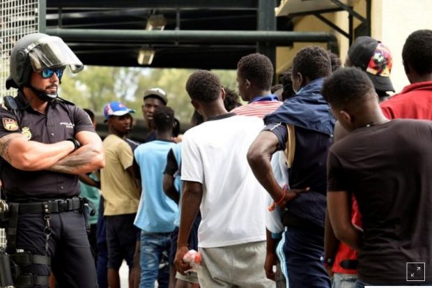 إجراء غير مسبوق.. السلطات الإسبانية تعيد المهاجرين الأفارقة إلى المغرب! (فيديو)
