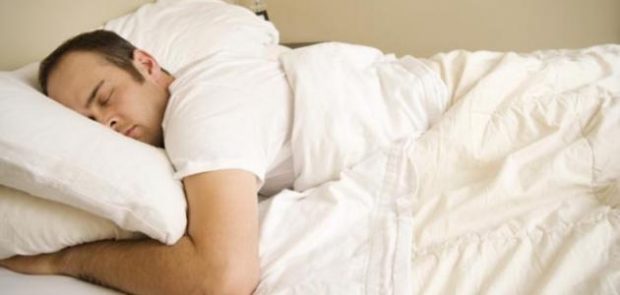 دراسة: النوم أقل من 7 ساعات يتسبب في حوادث السير