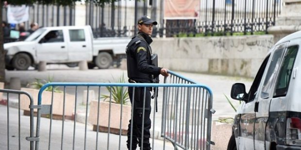 القضية حامضة.. إلغاء حراسة الممثليات الدبلوماسية بين فرنسا والجزائر